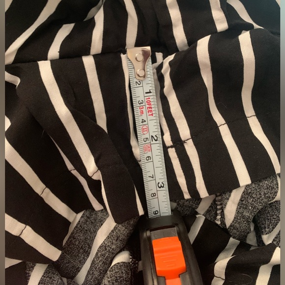 rue21 Black and White Striped Tie Front Shorts - Picture 5 of 5